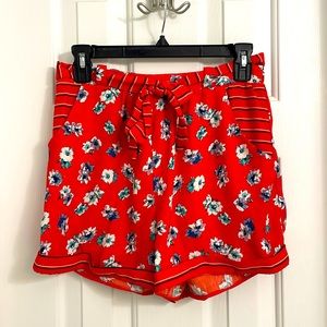 Floral shorts with belt